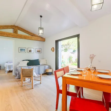 Maison Saint-clement-des-baleines, 3 Pieces, 5 Personnes - Fr-1-258-120 Holiday home